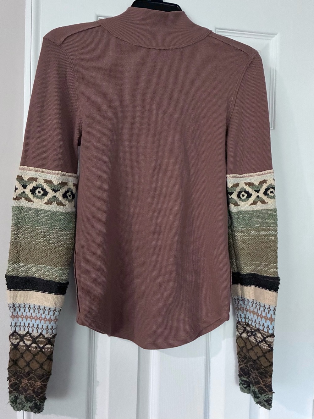 We The Free “All In Cuff” Thermal Moc Neck Top by Free People. Sz M. EUC